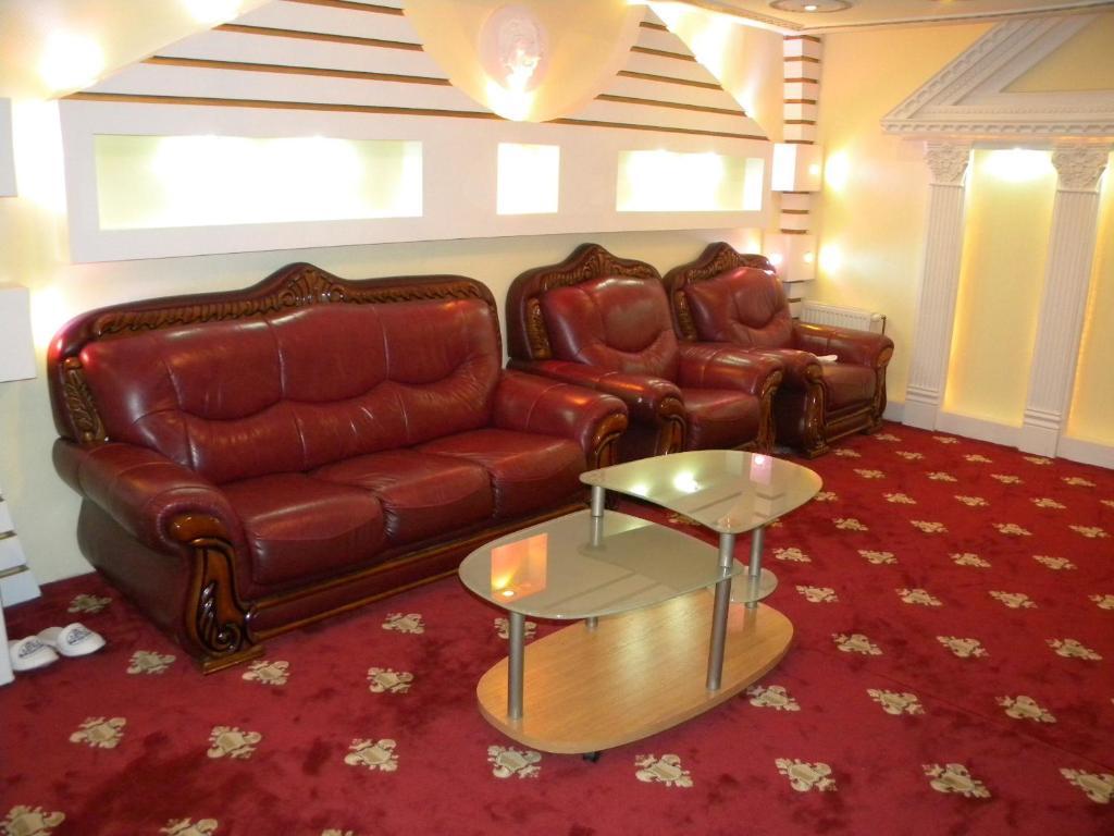 Gloria Mini-Hotel Chisinau Exterior foto